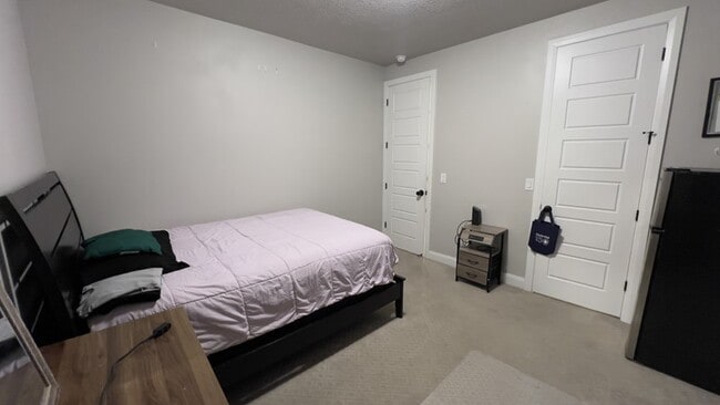 Building Photo - 1747 Prevedel Dr