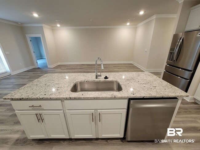 Building Photo - 1045 Hayward Lp