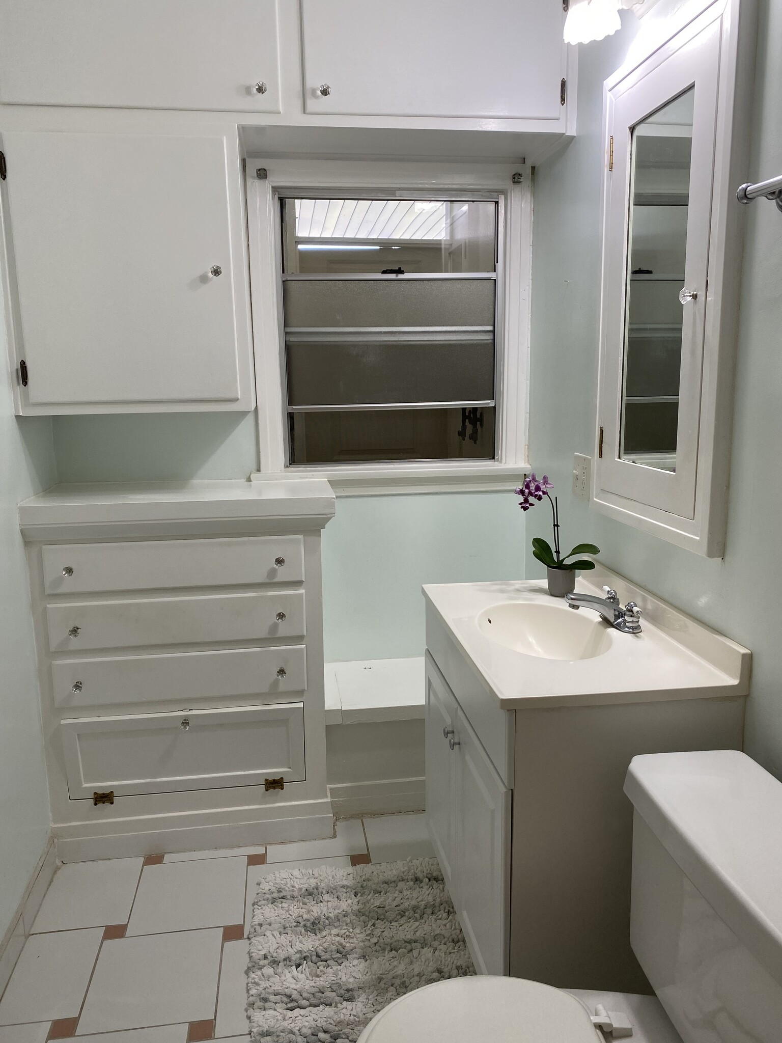 Building Photo - 2323 Las Colinas Ave