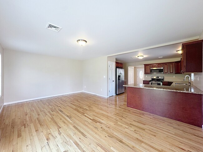 Building Photo - 87 Nature Ave