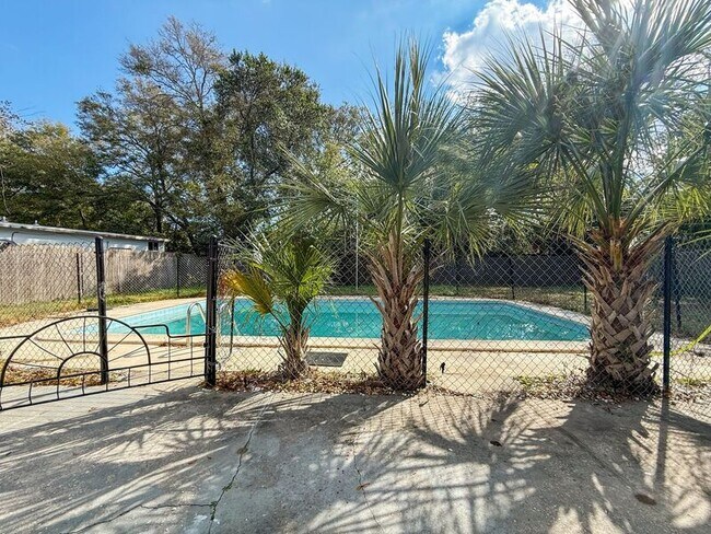 Building Photo - 7740 Arble Dr