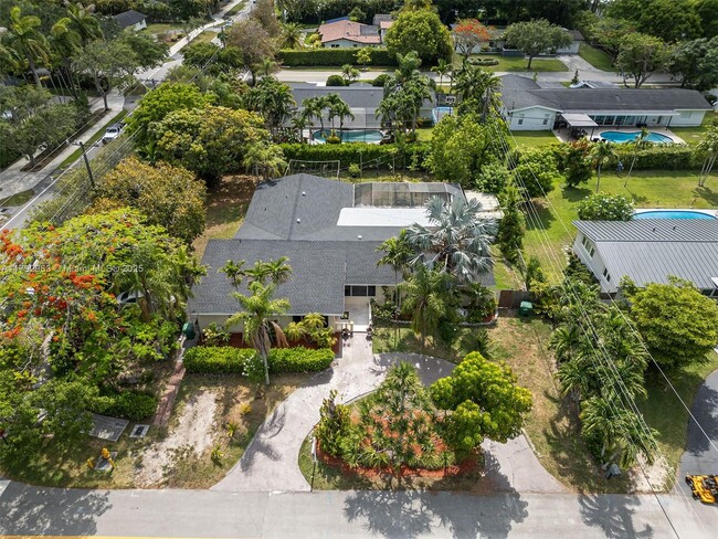 Building Photo - 13590 SW 73rd Ct