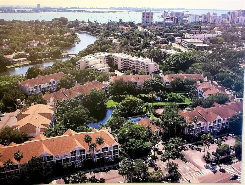 Overview of CP2 community - 850 S Tamiami Trl