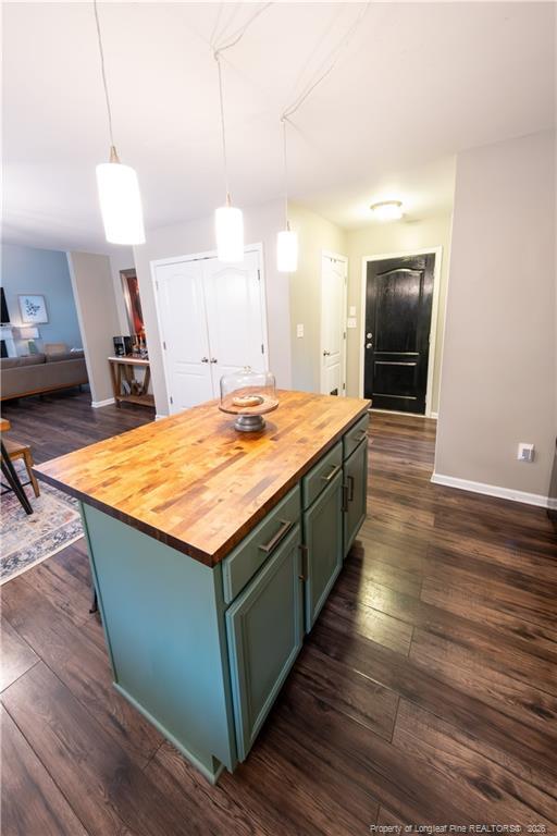 Building Photo - 622 Omaha Dr