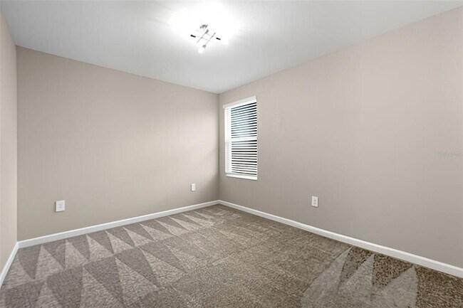 Building Photo - 724 Daring Dr