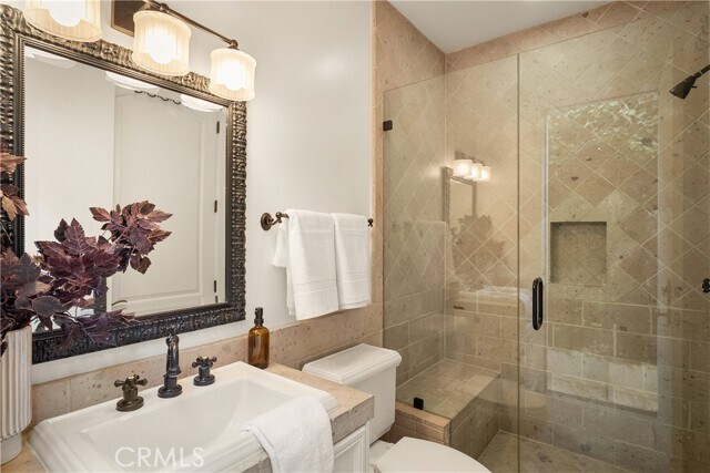 Building Photo - 4103 Farmdale Ave