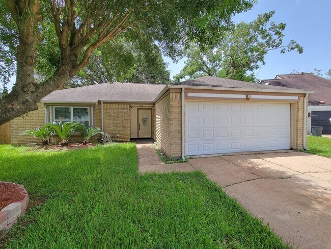 Primary Photo - BEAUTIFUL 3 BEDROOM 2 BATH UPDATED HOME WI...