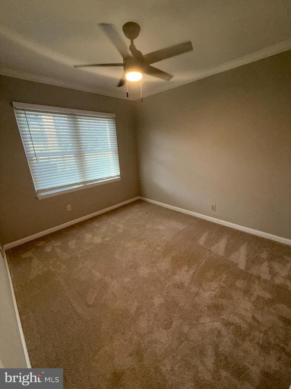 Building Photo - 2659 S Walter Reed Dr