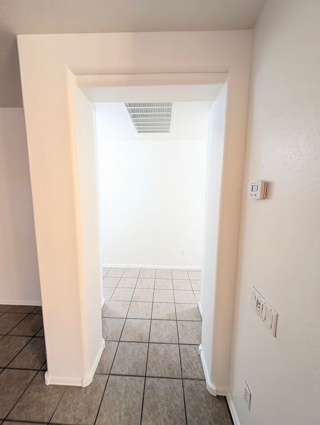 Building Photo - AVAILABLE NOW!!! - Roomy single story 4 bedroom home for rent in Pecan Creek!