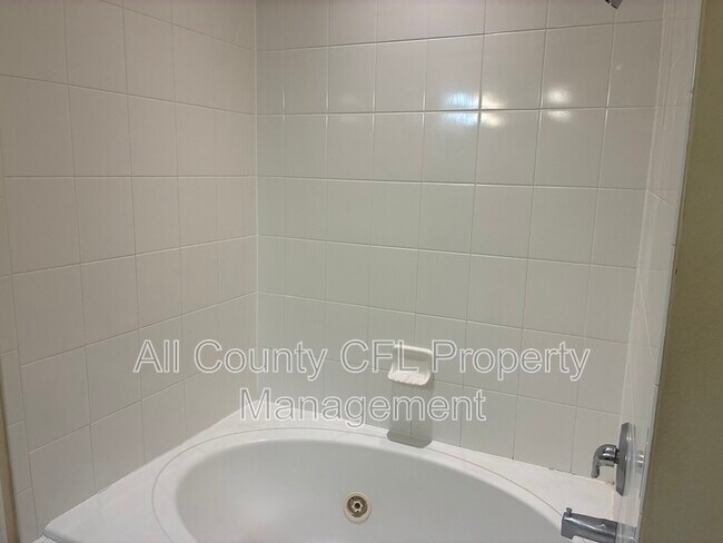 Building Photo - 13749 Lensdale Ln