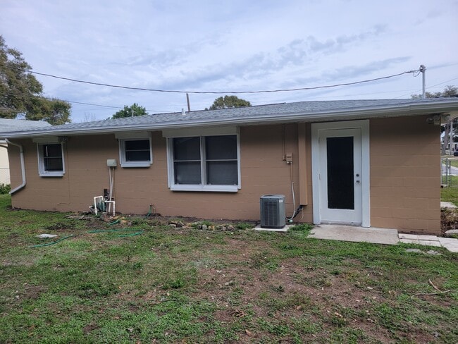 Building Photo - 11172 104th St