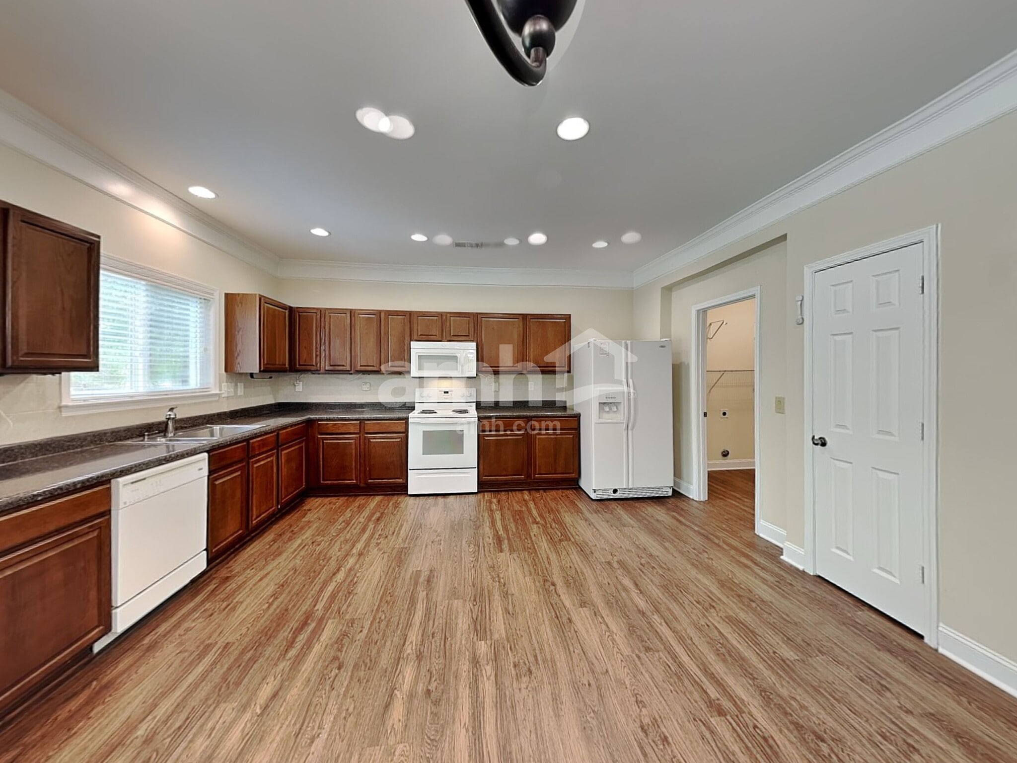 Building Photo - 419 Annaberg Ln