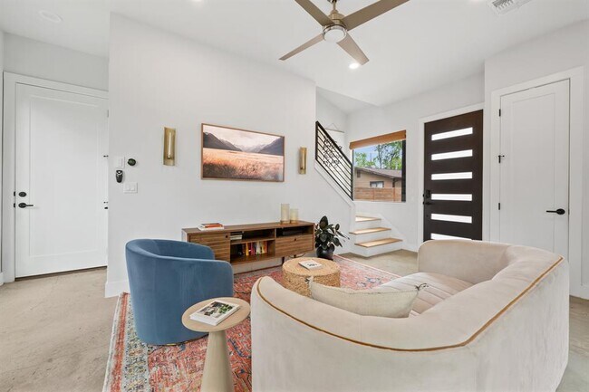 Building Photo - 1710 Adina St