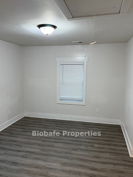 Building Photo - 176 Cloud St