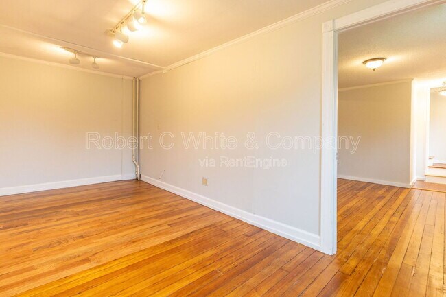 Building Photo - 257 Scantic Rd