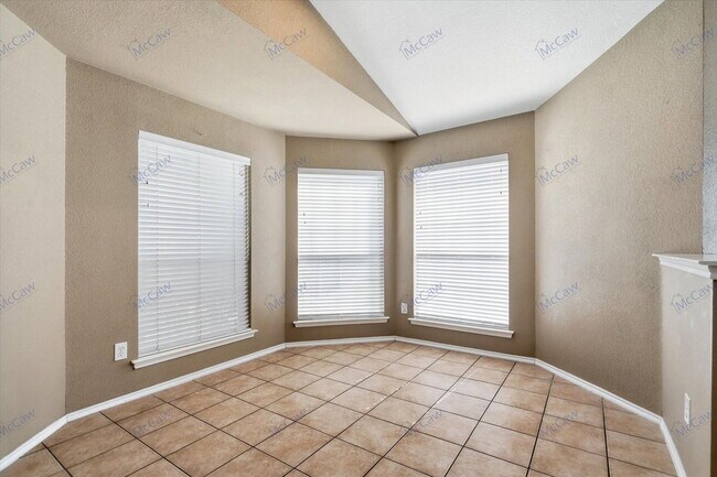 Building Photo - 2152 Ingrid Ln