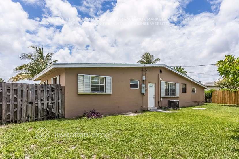 Building Photo - 3101 SW 37th Terrace