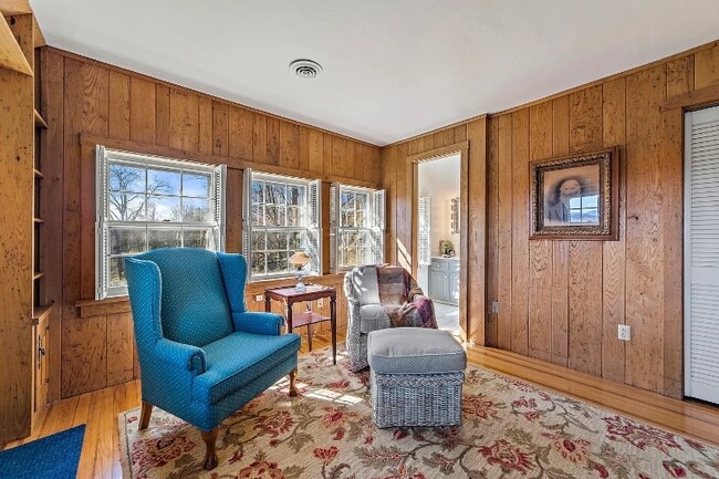 Building Photo - 385 Sherwood Ave