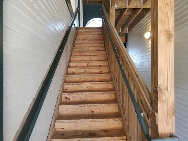 Building Photo - South End condo 1 Bedroom/1 Bath close to everything!