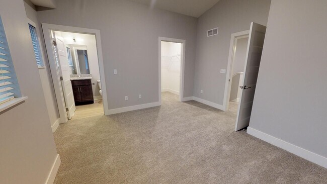 Building Photo - Lilac | Three Bedroom - no basement