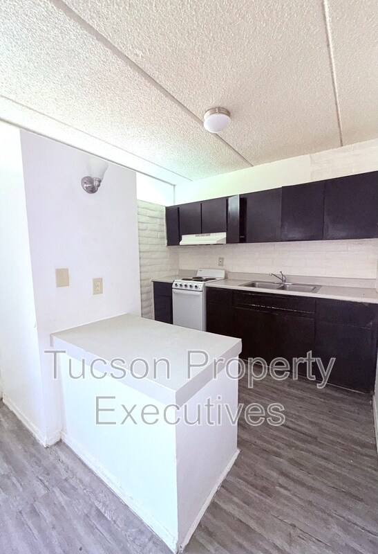 Building Photo - 20 N Leonora Ave