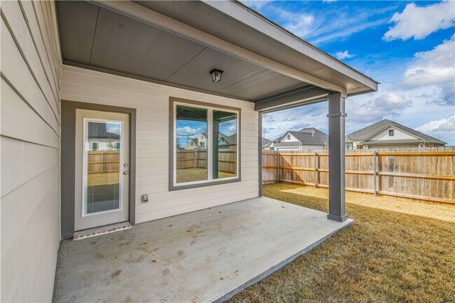 Building Photo - 6101 Pocono Dr