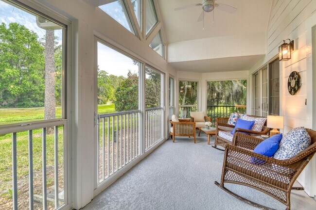 Building Photo - Luxury 3-bedroom - 4 bath with garage