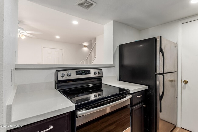 Building Photo - 4001 S 45th St