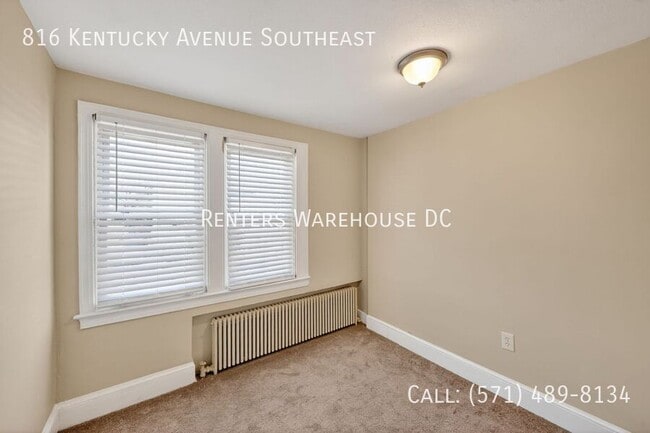 Building Photo - 816 Kentucky Ave SE