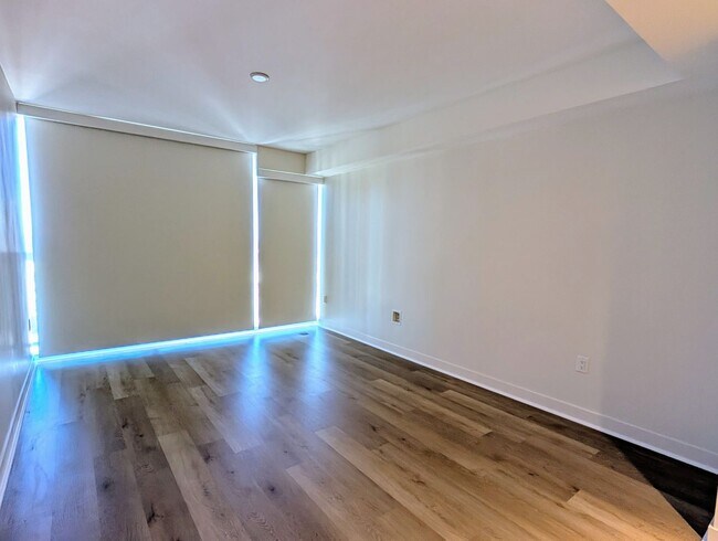 Building Photo - Sweeping Ocean Views at Symphony, 2 Bed, 2...