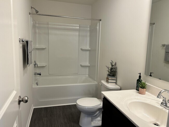 Building Photo - 823 Georgia Oak Ln