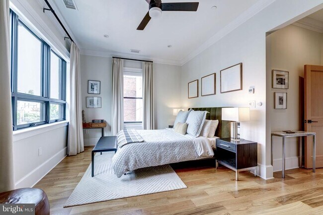 Building Photo - 1327 R St NW