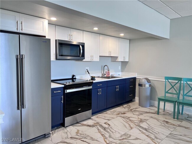 Building Photo - 5 Bluebill Ave