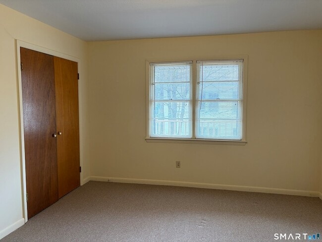 Building Photo - 888 Main St