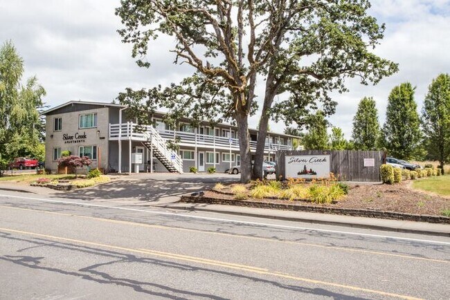 Building Photo - 2bed/1bath Available NOW! SPRING SPECIAL 1...