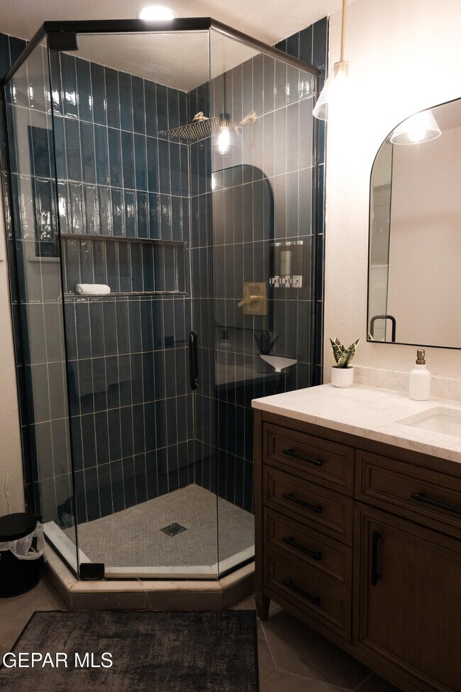 Building Photo - 9001 Lait Dr