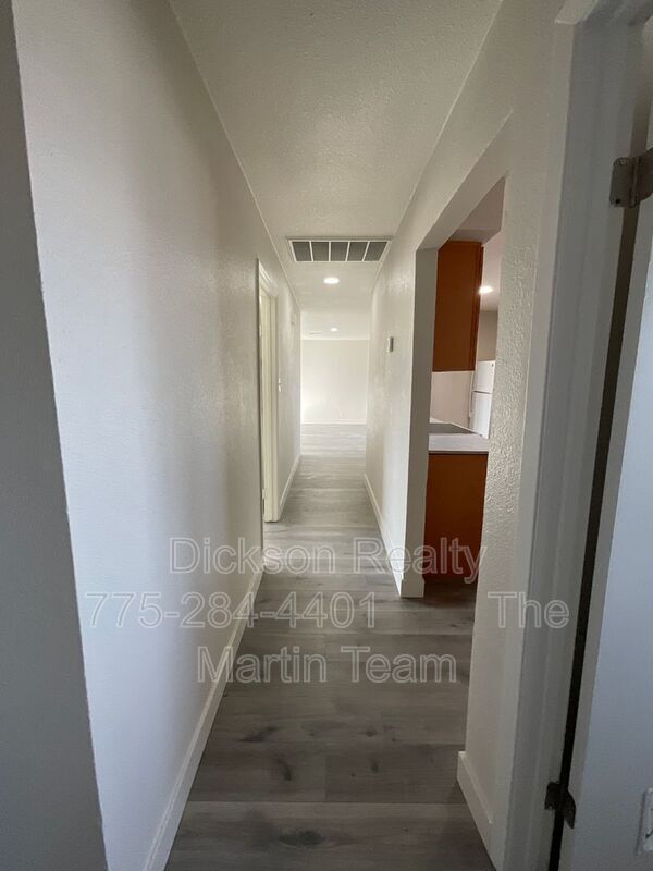 Building Photo - 1090 Barstow St