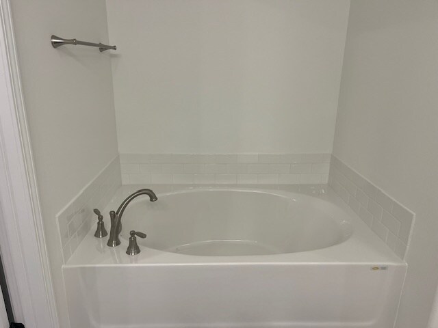 Building Photo - 1610 Ari Ave