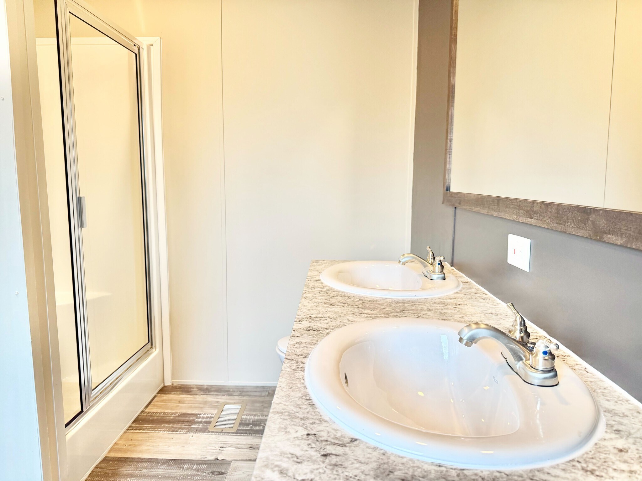 Building Photo - 117 Betty St