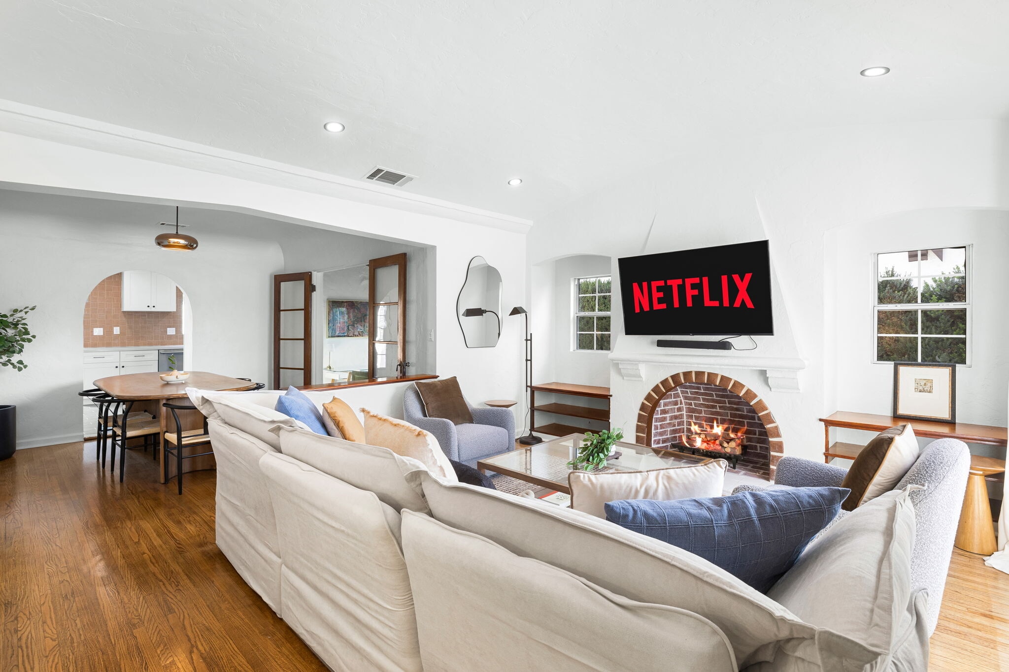 Building Photo - 3758 Gaviota Ave