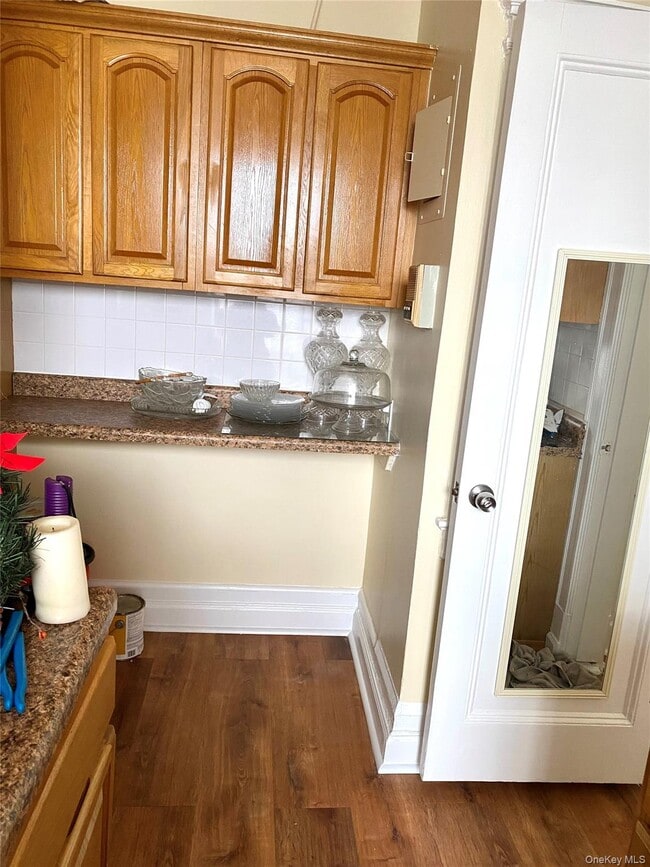 Building Photo - 36 Echo Ave