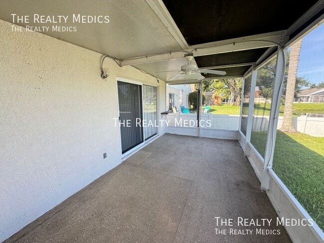 Building Photo - 2719 Crane's Cove Dr