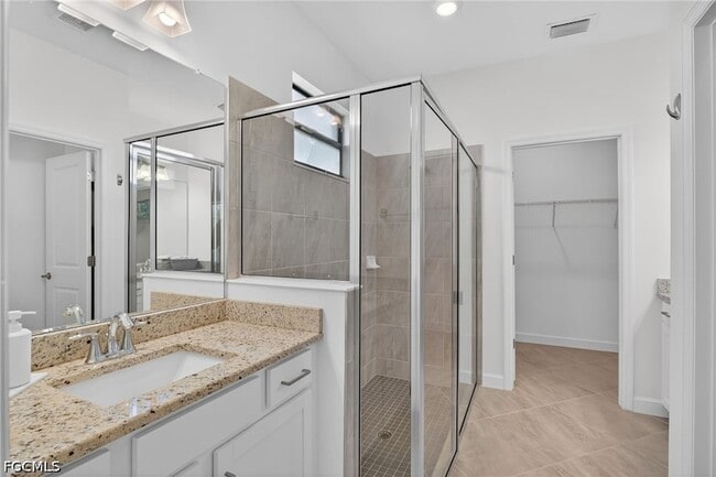 Building Photo - 14001 Hunter Oak Dr
