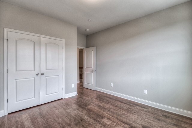 Building Photo - 1457 Channing Dr