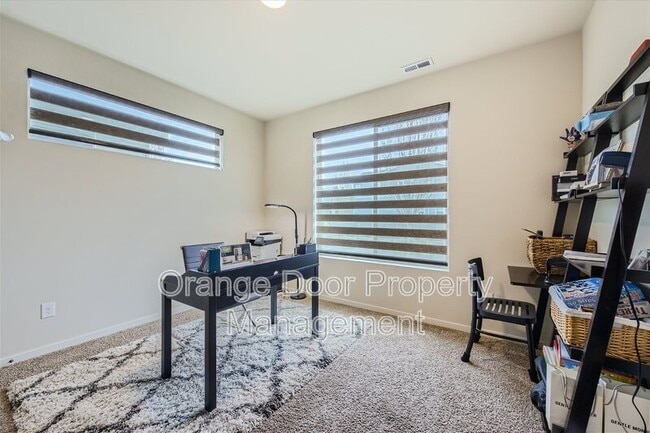 Building Photo - 32773 Maple Ave SE