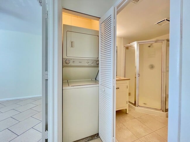 Building Photo - CENTRALLY LOCATED- UPDATED UNFURNISHED ANNUAL RENTAL