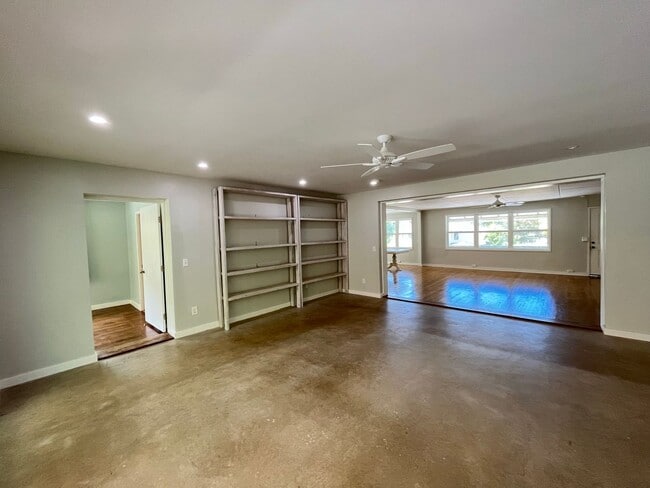 Building Photo - 5411 Opihi St