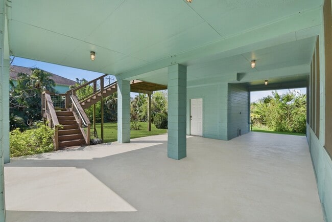 Building Photo - 180 Grove Rd