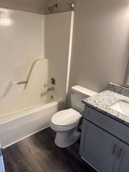 Building Photo - 589 Starlight Dr