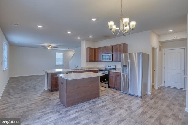 Building Photo - 67 Bostick Ln